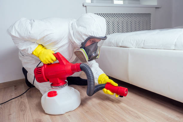 Best Indoor Pest Control  in Kaukauna, WI